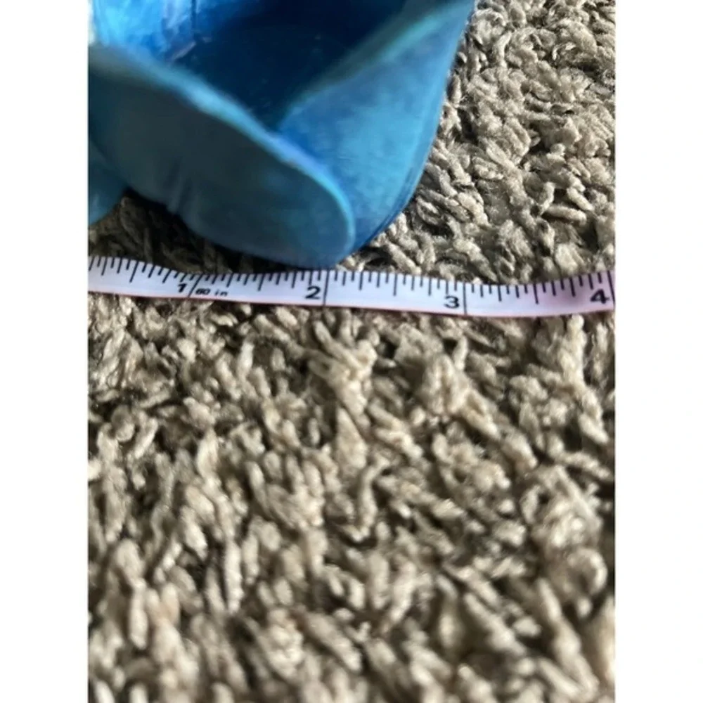 Blue‎ and Gray Bird Floral figurine approximately 5
